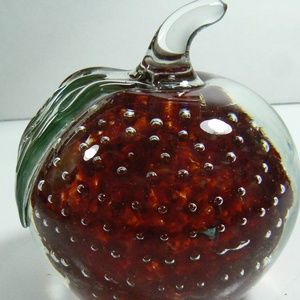 Vintage Clear & Red Controlled Bubbles APPLE with Leaf Art Glass Paperweight